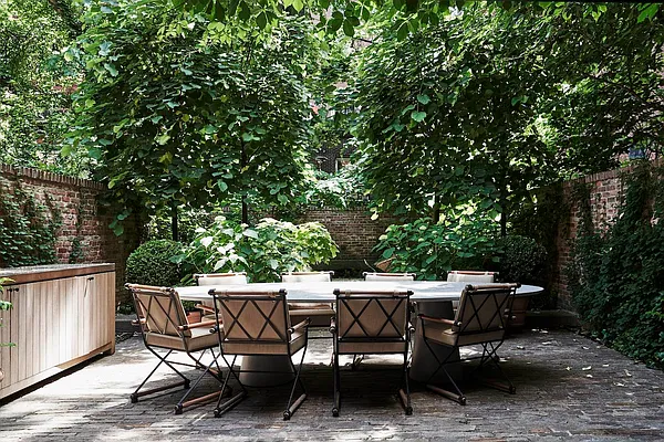 Sold by Compass | media 5