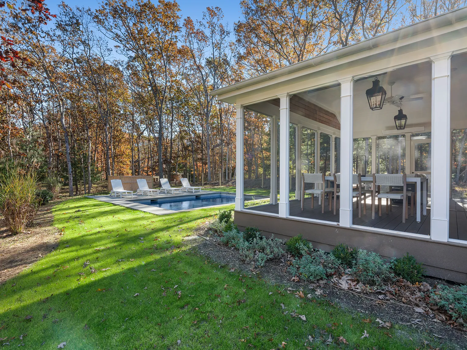 Newly Renovated Charmer in East Hampton — Photo 4
