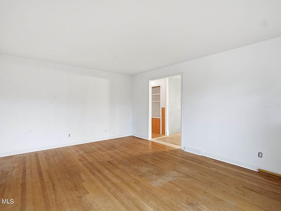5th image of 133 Ramsey Place