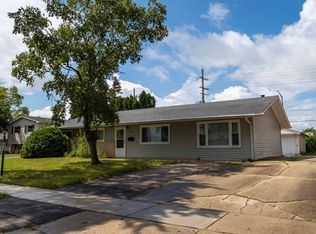 6640 Valley View Rd, Hanover Park, IL 60133