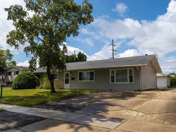 6640 Valley View Rd, Hanover Park, IL 60133