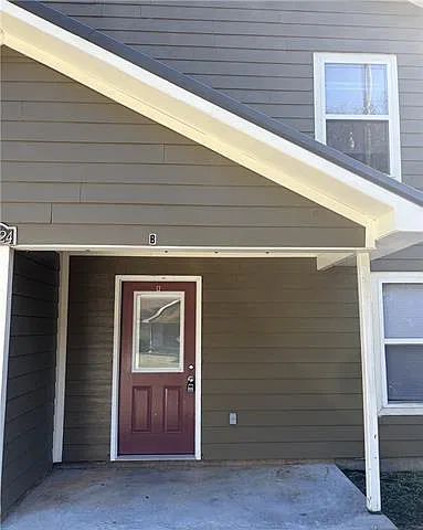 2 bed, 1.5 bath, 1170 sqft, $1,150 — Photo 1