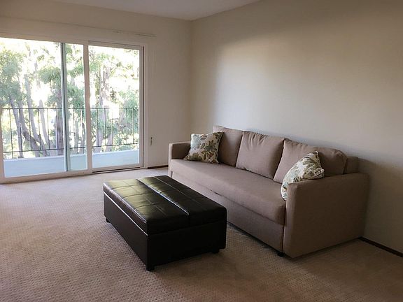 3rd image of 814 N Delaware St APT 502