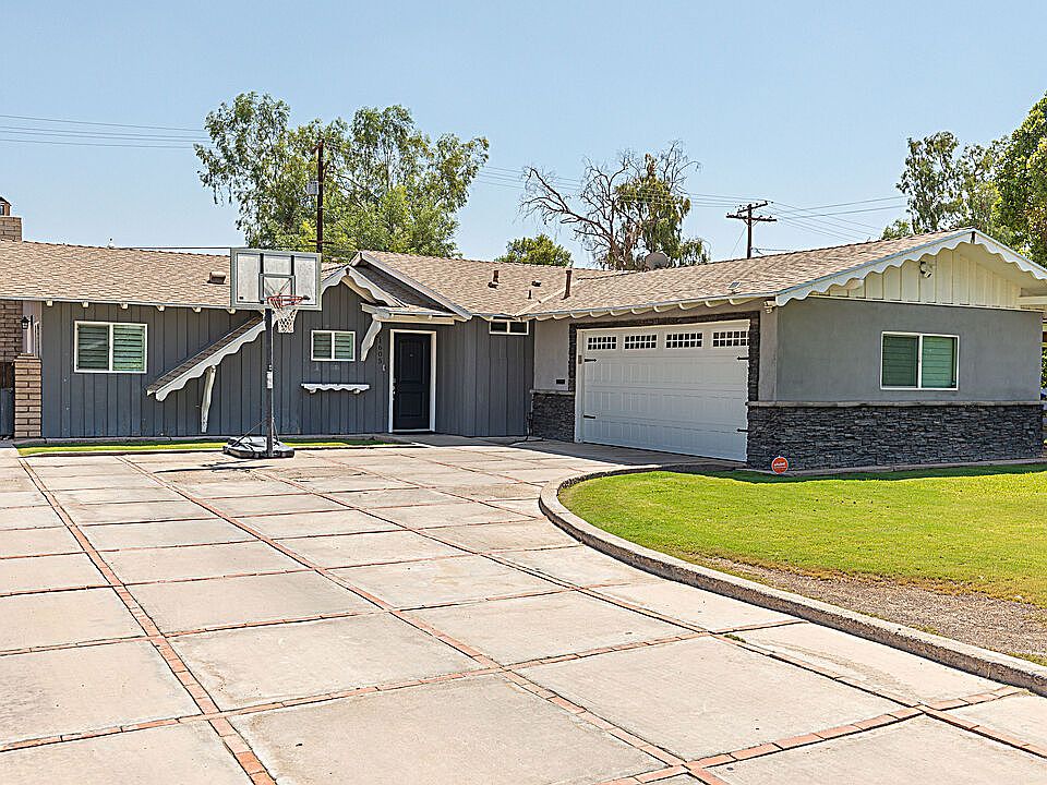 1st image of 1605 Cypress Dr