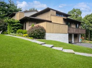 483 Van Wyck Lake Rd, Hopewell Junction, NY 12533