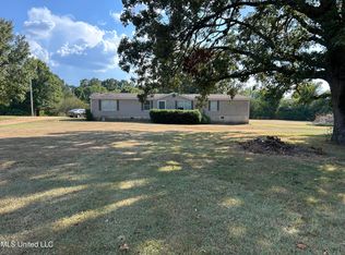 10045 Fox Gate Dr, Hernando, MS 38632