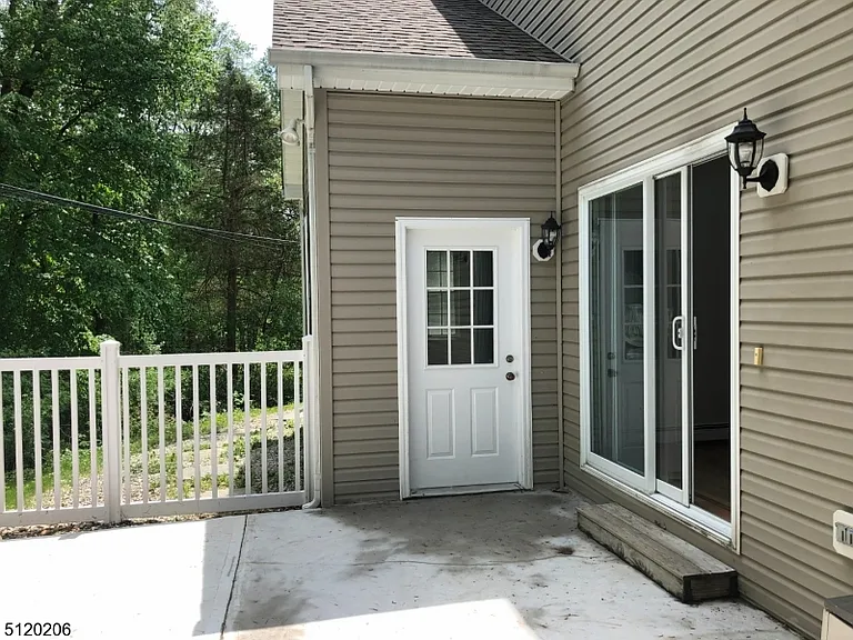 32 Woodland Dr — Photo 19