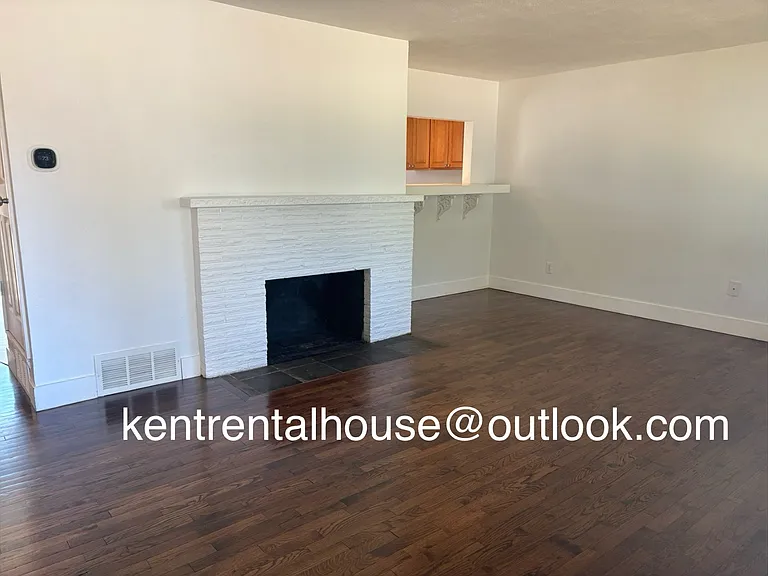 25404 30th Ave S — Photo 3