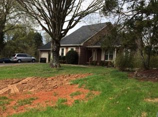 115 Creekwood Dr, Madisonville, TN 37354