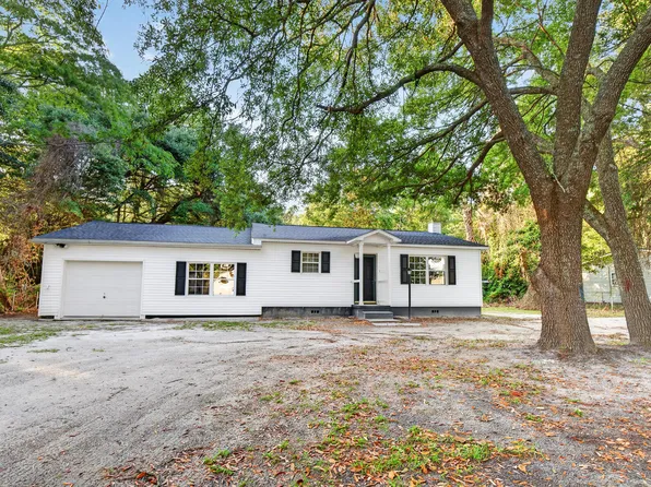 727 Levee Dr, Moncks Corner, SC 29461