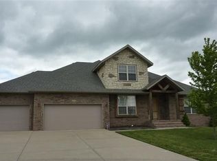 884 N Pearson Ct, Springfield, MO 65802