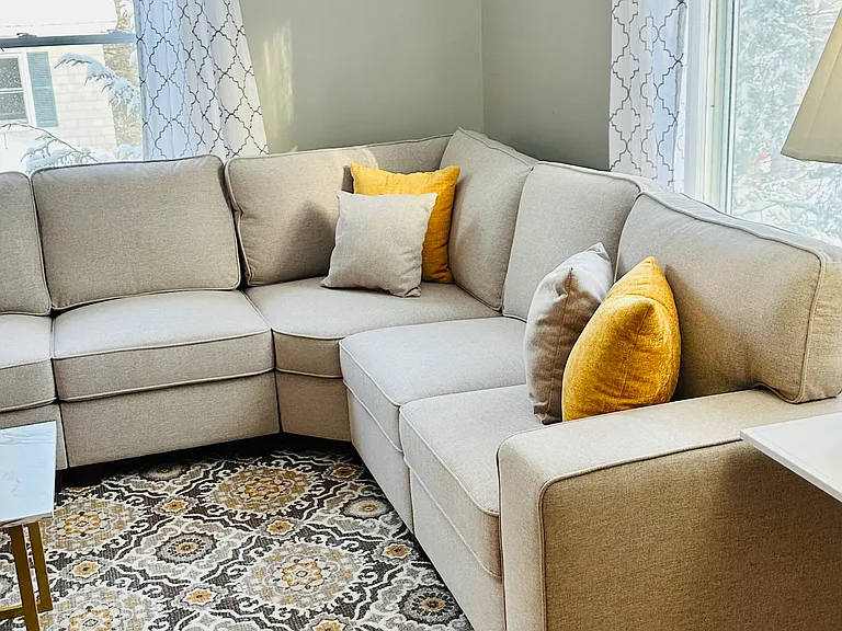 Spacious living room