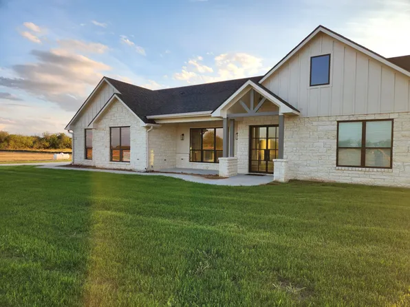 569 Lacek Mill Rd, China Spring, TX 76633