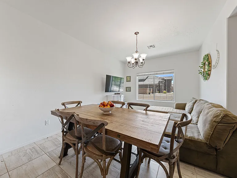 5904 E 45th Pl — Photo 9