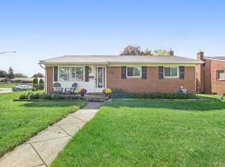 2158 Parliament Dr, Sterling Heights, MI 48310