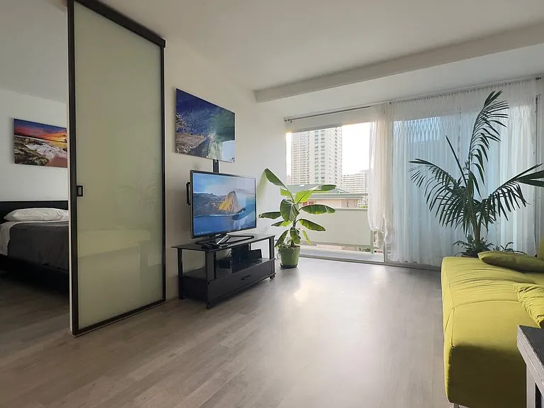 445 Kaiolu St #809 — Photo 13
