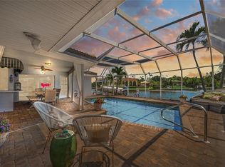 572 Commonwealth Ln, Sarasota, FL 34242