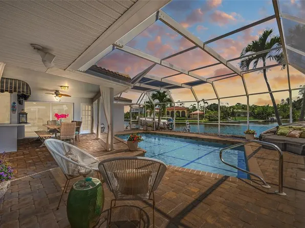 572 Commonwealth Ln, Sarasota, FL 34242