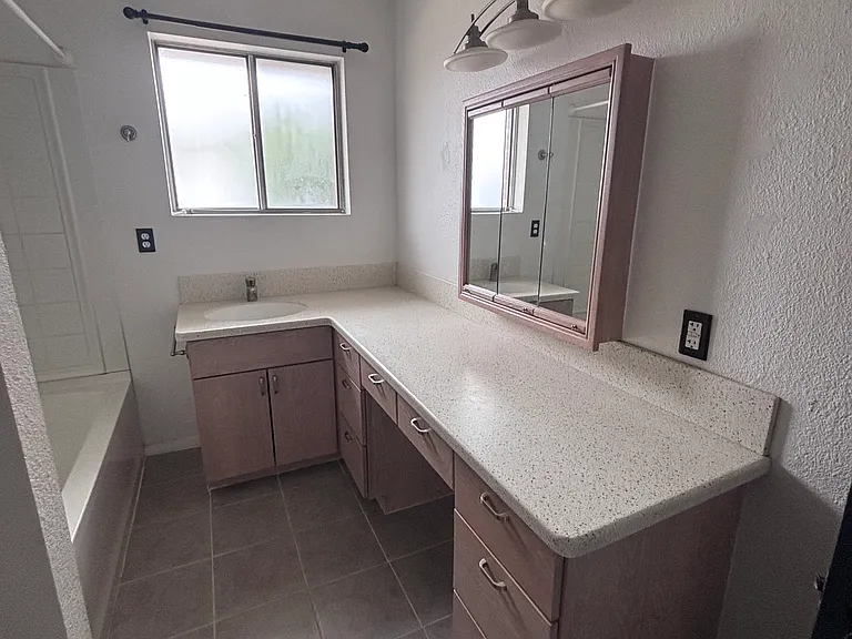 344 Phillips Dr — Photo 22