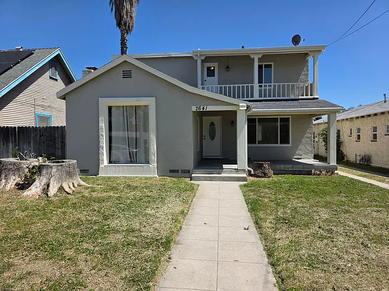2641 N Arrowhead Ave — Photo 37
