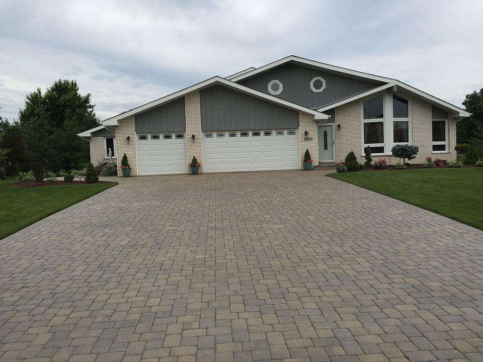 1st image of 14856 W Glen Crest Ln