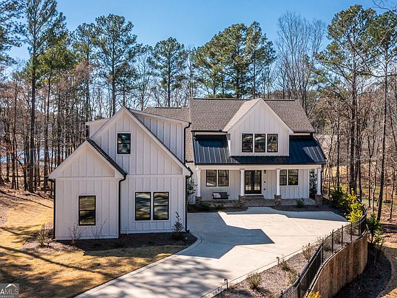 2nd image of 1131 Pinehurst Dr