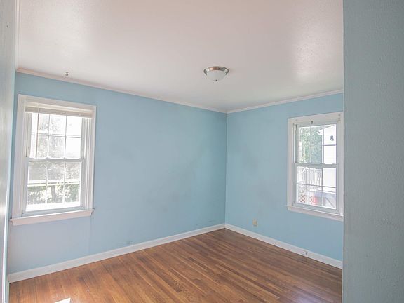 5th image of 1250 Burke Ave NE