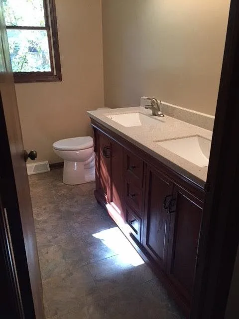 3 bed, 1.5 bath, 1300 sqft, $1,450 — Photo 2