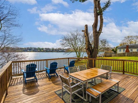 2nd image of 422 Lake Shore Dr