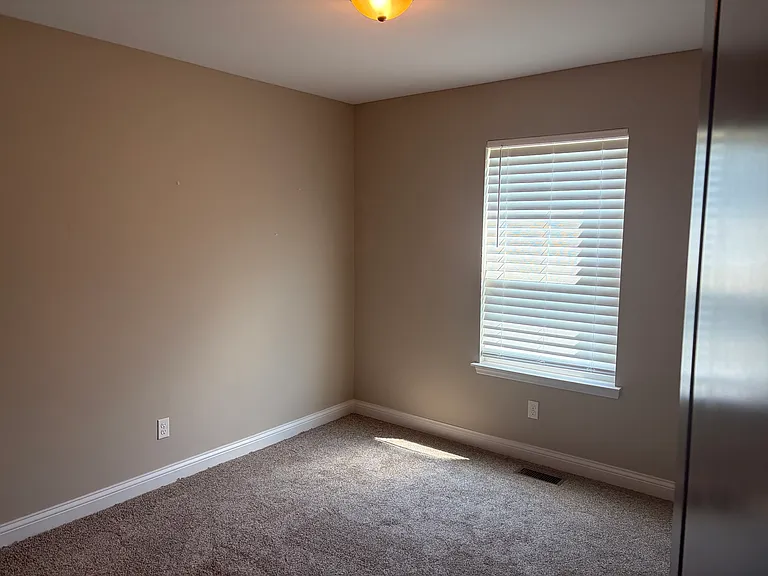 627 Gandalf Ln — Photo 17