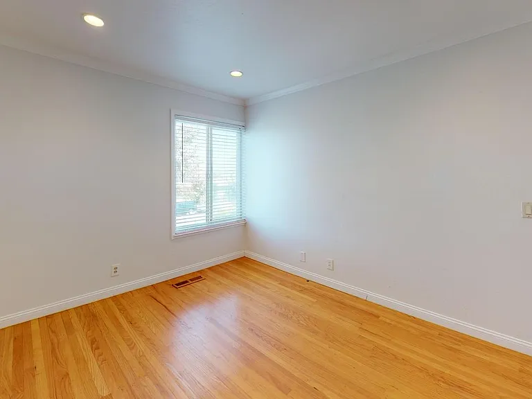 1618 King St — Photo 13