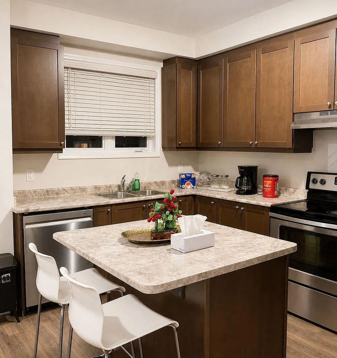 4 bed, $4,400 — Photo 4