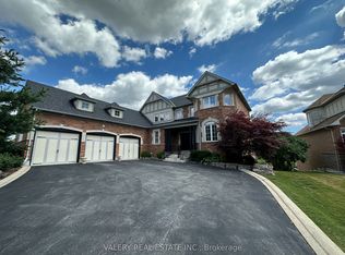 13 Classic Dr N, Brampton, ON L6Y 5G9