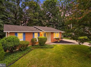7821 Penley Pl, Springfield, VA 22151