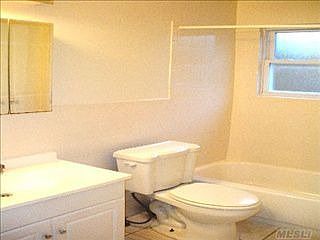 4th image of 66 E Marshall St