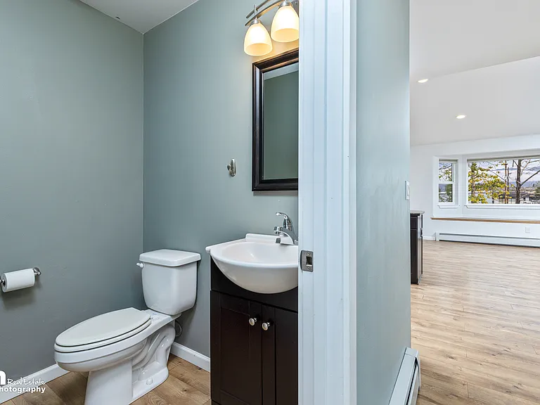 upstairs half bath