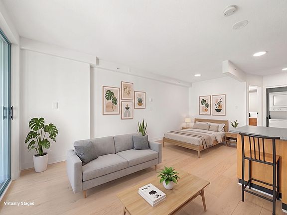 3rd image of 939 Homer St #1610