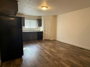 98 E 670th St N, Vineyard, UT 84059