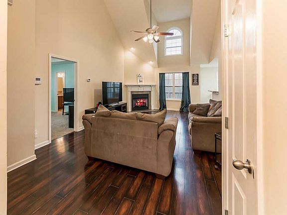 3rd image of 1297 Keech Dr