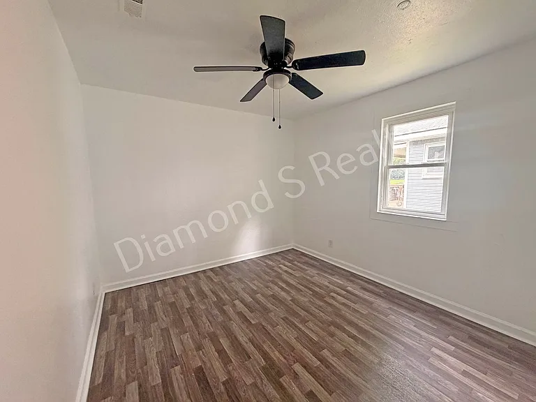 856 S Nettleton Ave — Photo 18
