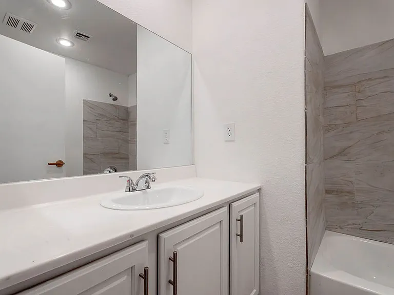 2095 Betty Davis St — Photo 20