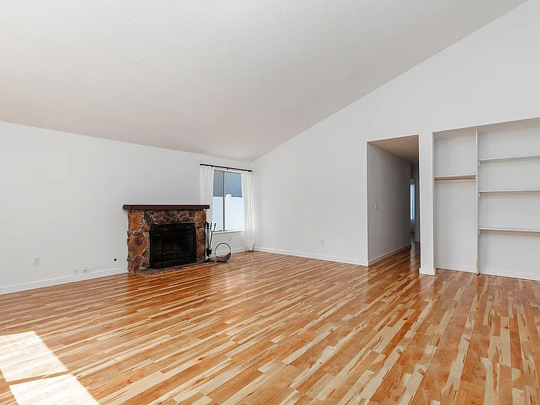 1341 Cerritos Ct — Photo 7