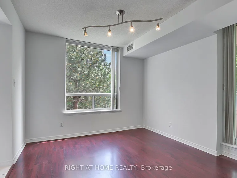 35 Empress Ave #207 — Photo 45