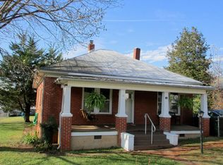 330 Orchard Ave, Rocky Mount, VA 24151