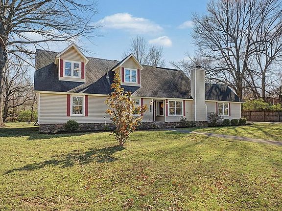 2nd image of 1619 E Terry Dr