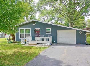1106 Lela Dr, New Athens, IL 62264