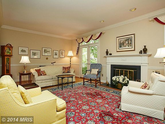 5th image of 207 Great Falls St