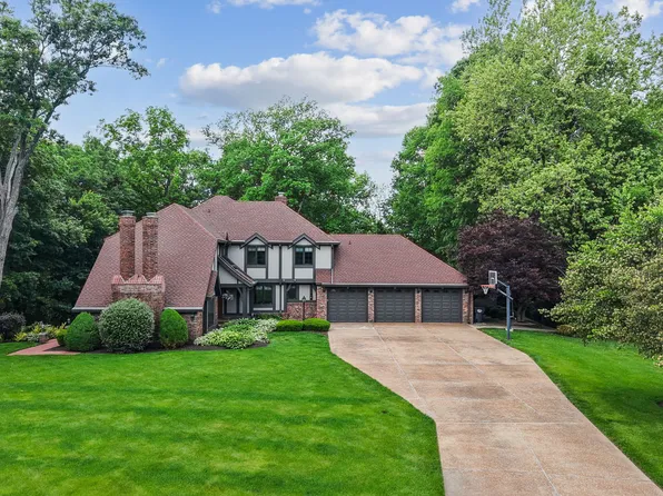 3346 Delta Dr, Greenwood, IN 46143