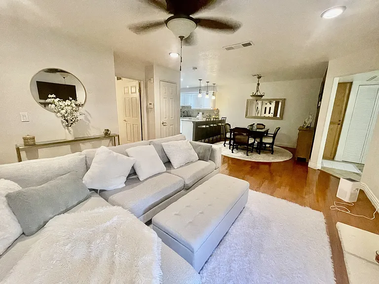 9070 Spring Mountain Rd #204 — Photo 12