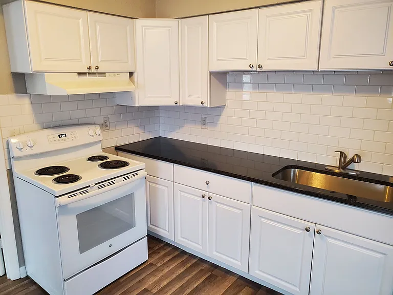 1825 E New York Ave — Photo 13